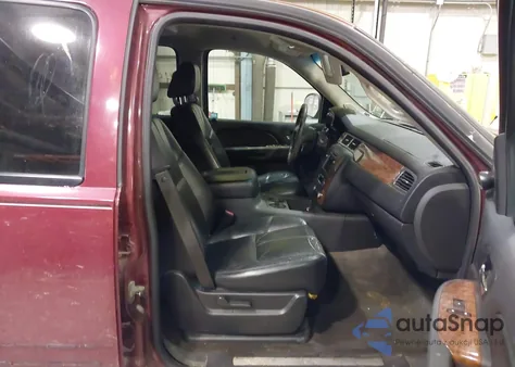 2007 Chevrolet Suburban 1500 Lt из США, поврежденный, VIN 1GNFC16097J317687